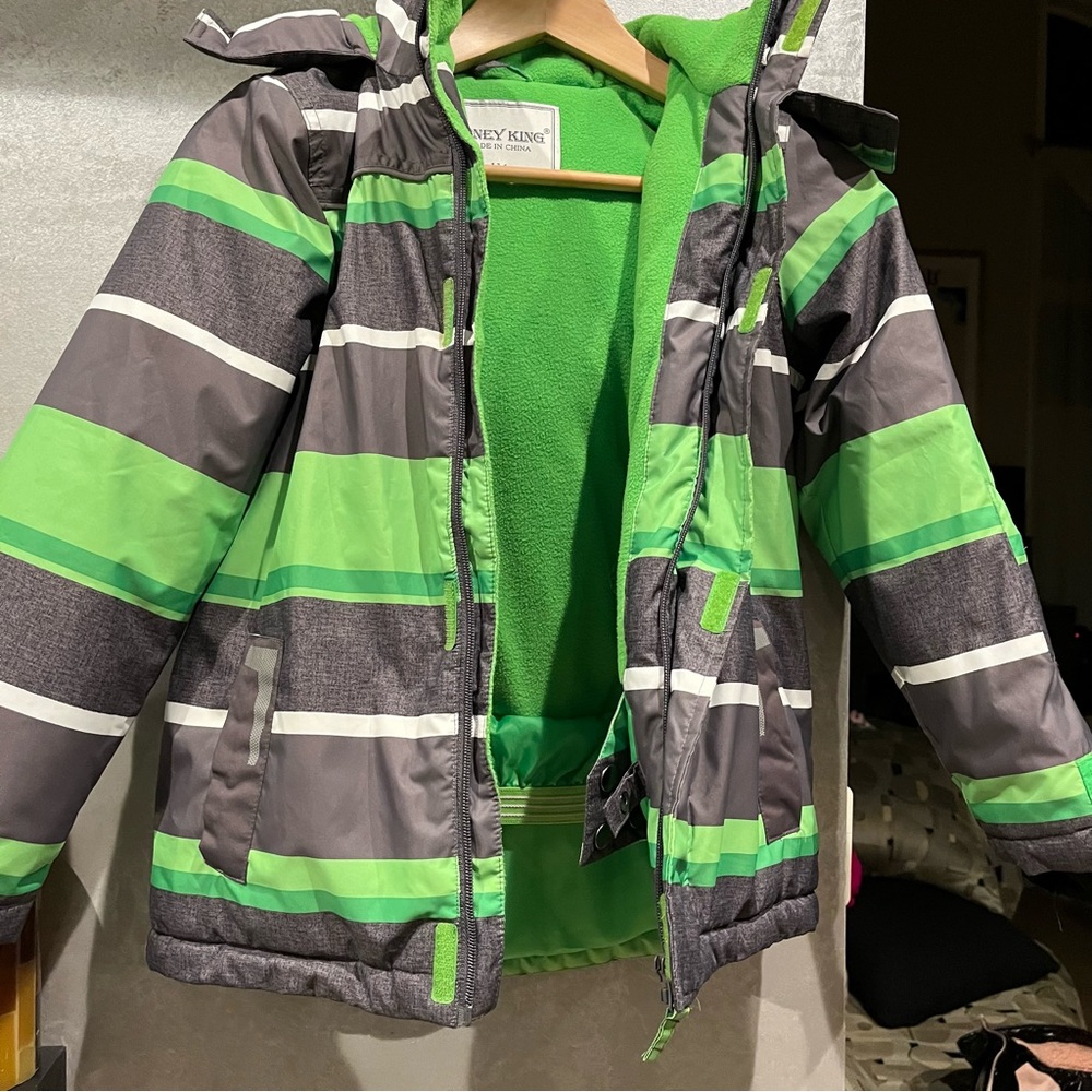 Brand new ski jacket & overall pants for boys, famous brand, beautiful design.